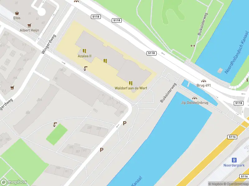 Ambulance met gepaste spoed naar de Varenweg in Amsterdam