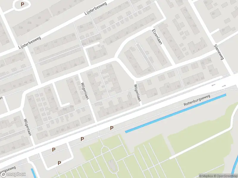 Ambulance met grote spoed naar de Wilgenlaan in Middelharnis