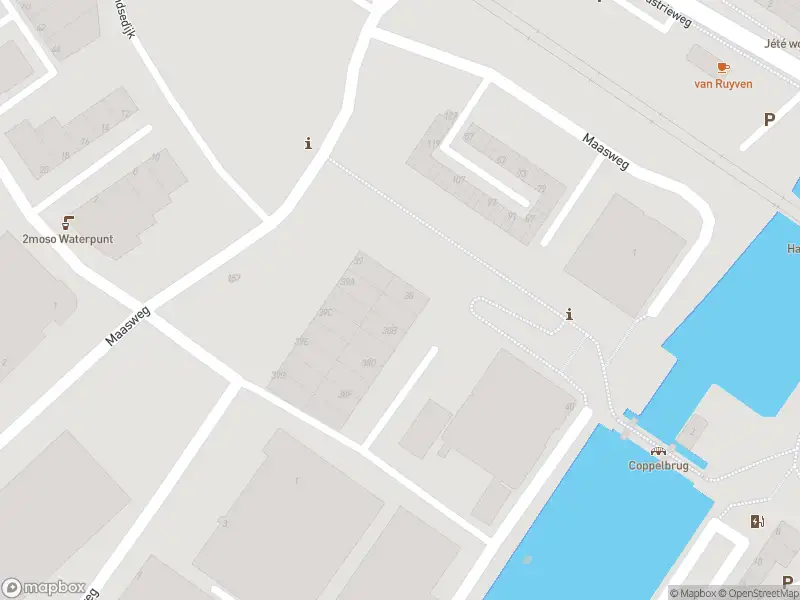 Ambulance met gepaste spoed naar de Maasweg in Maassluis