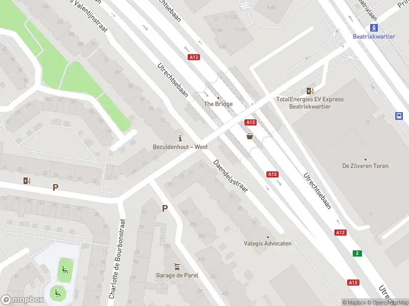 Ambulance met grote spoed naar de Jan Pietersz. Coenstraat in 's-Gravenhage