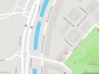Ambulance met grote spoed naar de Mary van der Sluisstraat in Amsterdam