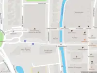 Ambulance met gepaste spoed naar de Stadhuisplein in Alphen aan den Rijn