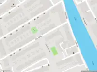 Ambulance met gepaste spoed naar de De Groene Haven in Delft