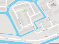 Ambulance met grote spoed naar de Visserskreek in Spijkenisse