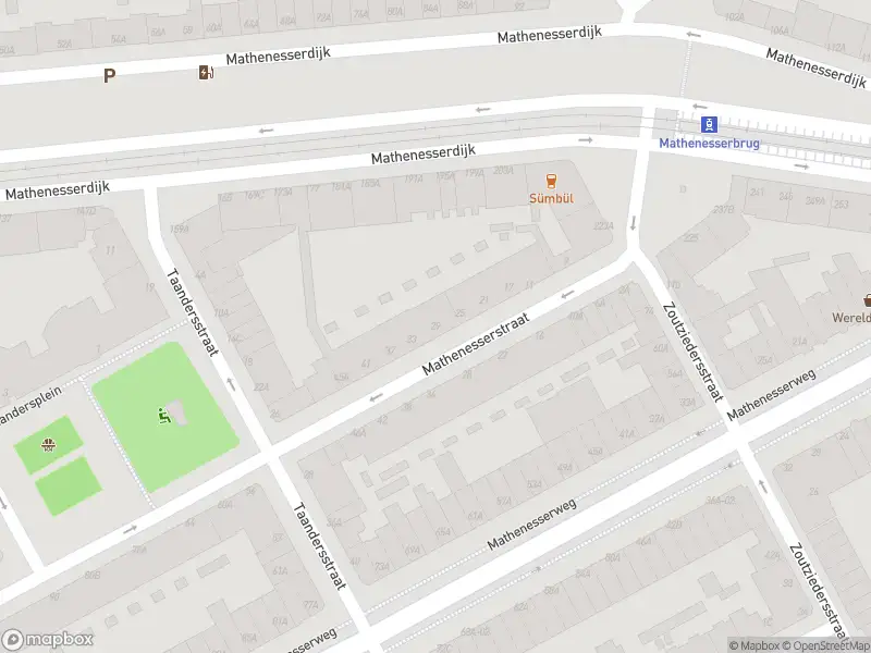 Ambulance met grote spoed naar de Mathenesserstraat in Rotterdam