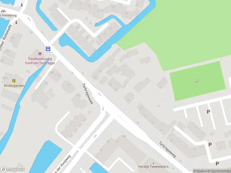 Ambulance met gepaste spoed naar de Terbregseweg in Rotterdam