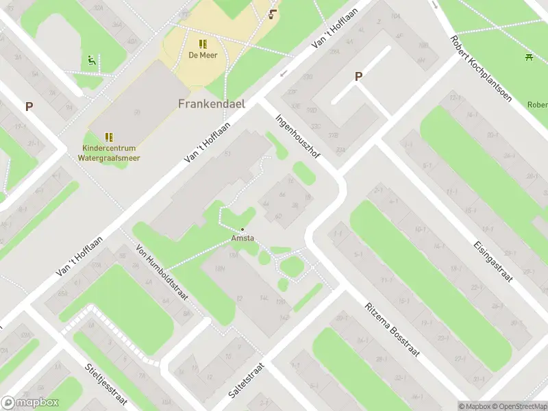 Ambulance met grote spoed naar de Ingenhouszhof in Amsterdam