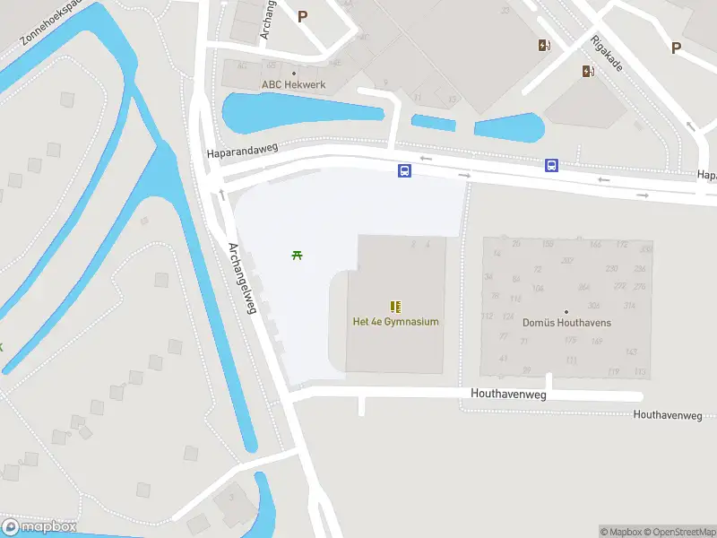 Ambulance met gepaste spoed naar de Houthavenweg in Amsterdam