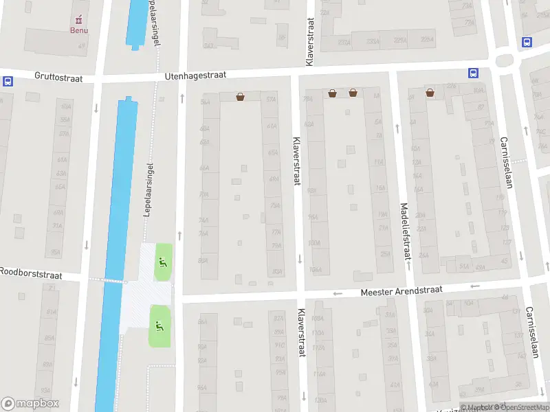 Ambulance met grote spoed naar de Klaverstraat in Rotterdam