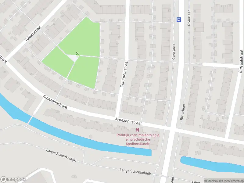 Ambulance met gepaste spoed naar de Columbiastraat in Spijkenisse