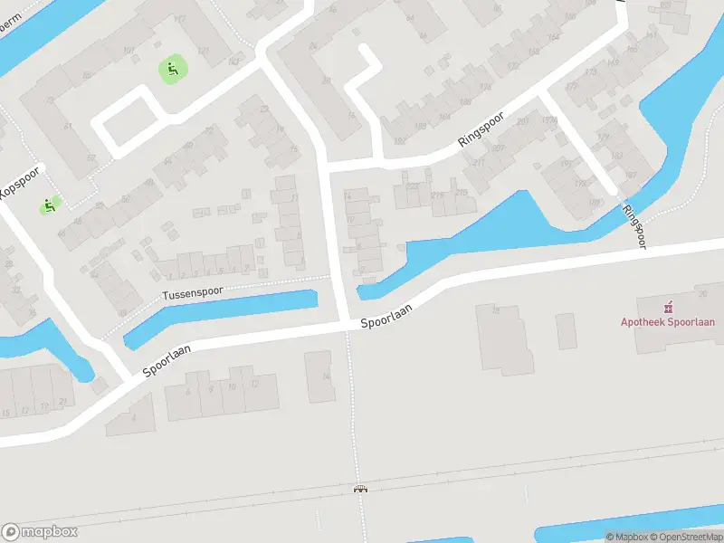 Ambulance met grote spoed naar de Ringspoor in Capelle aan den IJssel