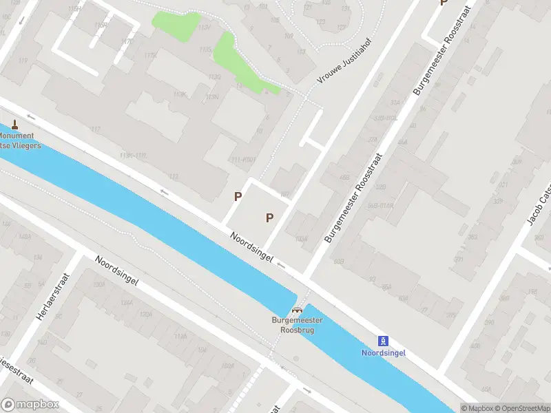 Ambulance met grote spoed naar de Noordsingel in Rotterdam