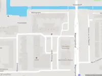 Ambulance met gepaste spoed naar de Wisseloordplein in Amsterdam