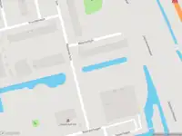 Ambulance met grote spoed naar de Hollands tuin in Rotterdam