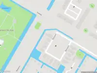 Ambulance met gepaste spoed naar de Bijenpark in Rotterdam
