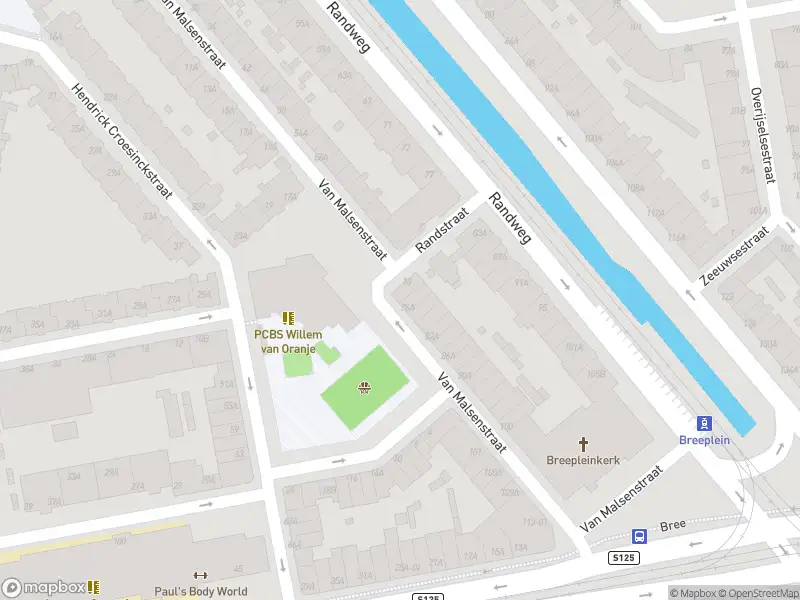 Ambulance met grote spoed naar de Van Malsenstraat in Rotterdam
