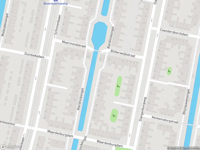 Ambulance met gepaste spoed naar de Alerdincksingel in Rotterdam