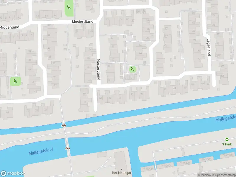 Ambulance met grote spoed naar de Mosterdzoom in Koog aan de Zaan