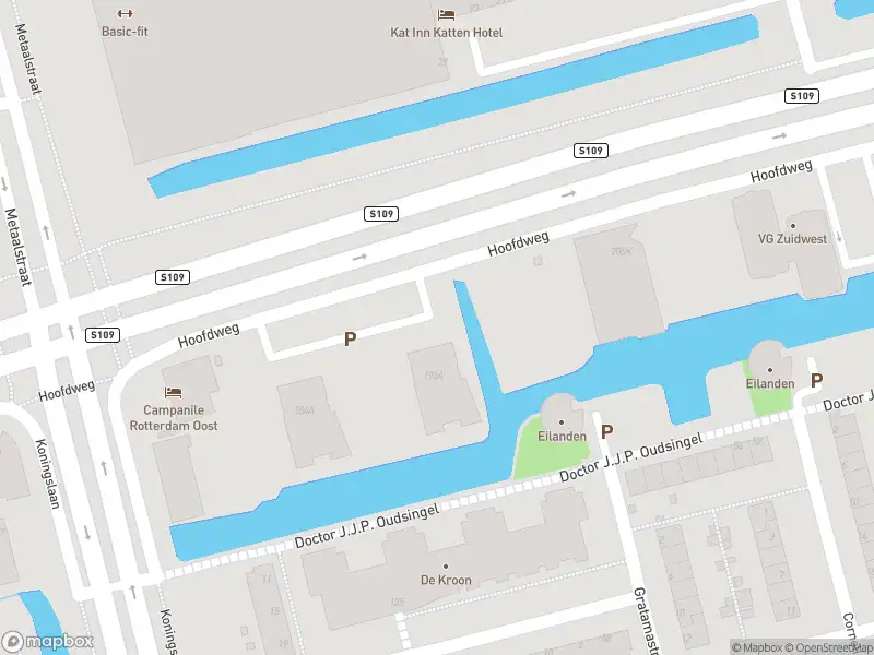 Ambulance met gepaste spoed naar de Hoofdweg in Rotterdam