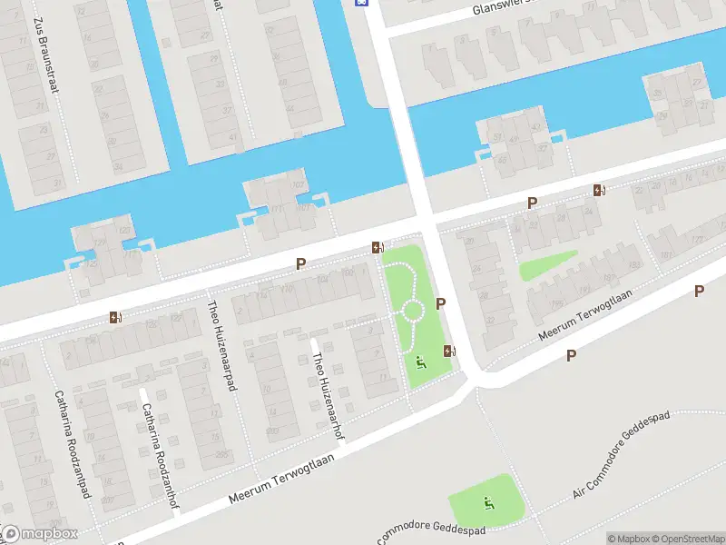 Brandweer met gepaste spoed naar de Nico van der Valkpad in Rotterdam vanwege een buitenbrand