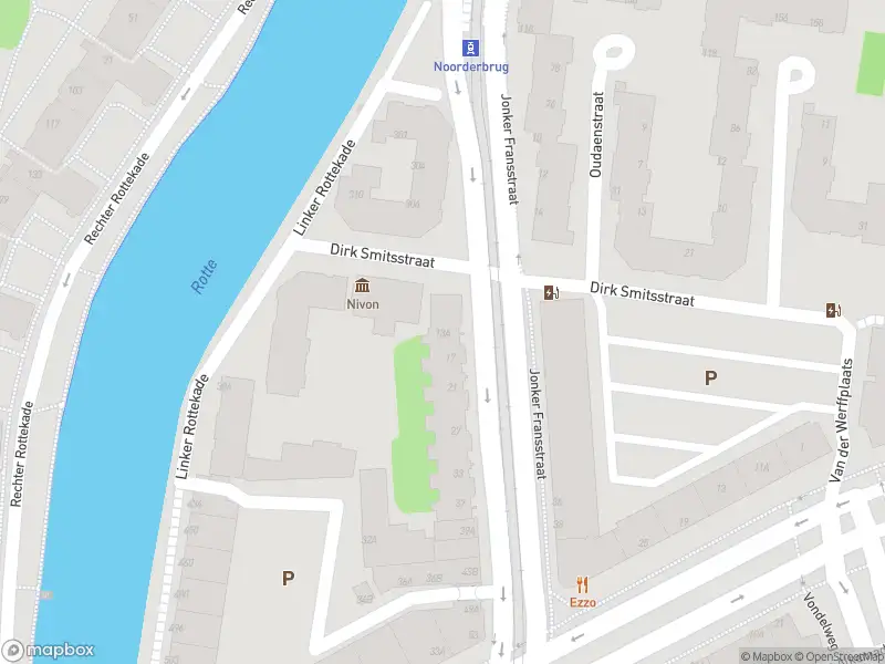 Ambulance met gepaste spoed naar de Jonker Fransstraat in Rotterdam
