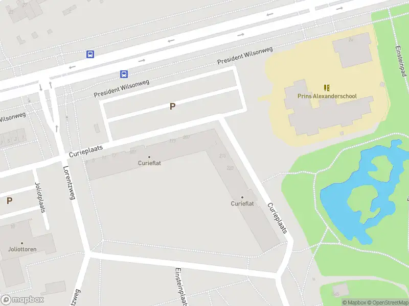Ambulance met grote spoed naar de Curieplaats in Rotterdam