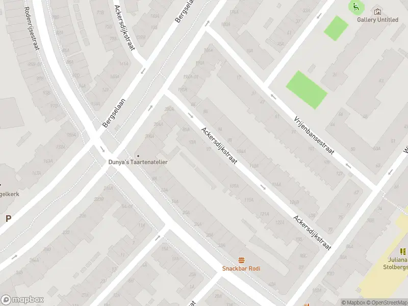 Ambulance met grote spoed naar de Ackersdijkstraat in Rotterdam