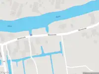 Ambulance met grote spoed naar de Westeinde in Oud-Alblas