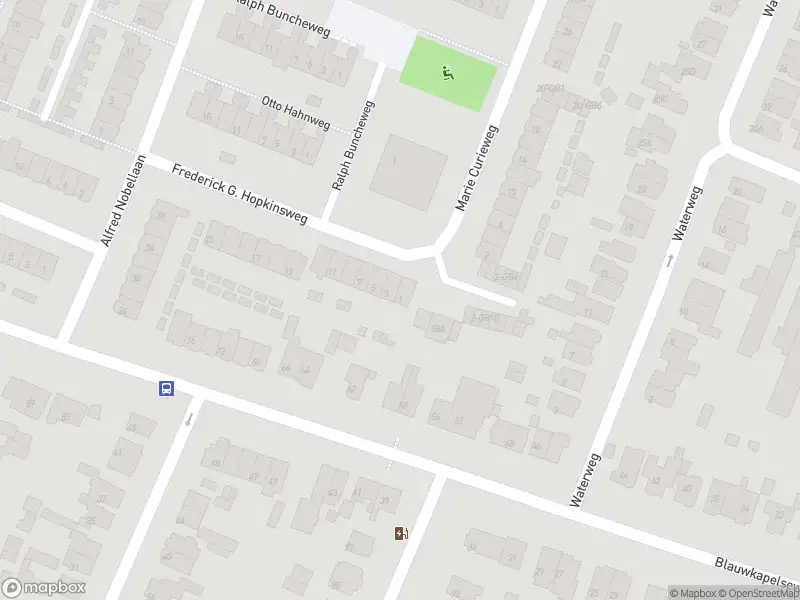 Brandweer met gepaste spoed naar de Frederick G. Hopkinsweg in De Bilt vanwege een buitenbrand