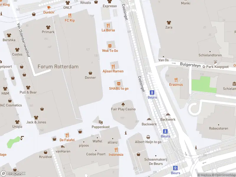 Ambulance met gepaste spoed naar de Coolsingel in Rotterdam