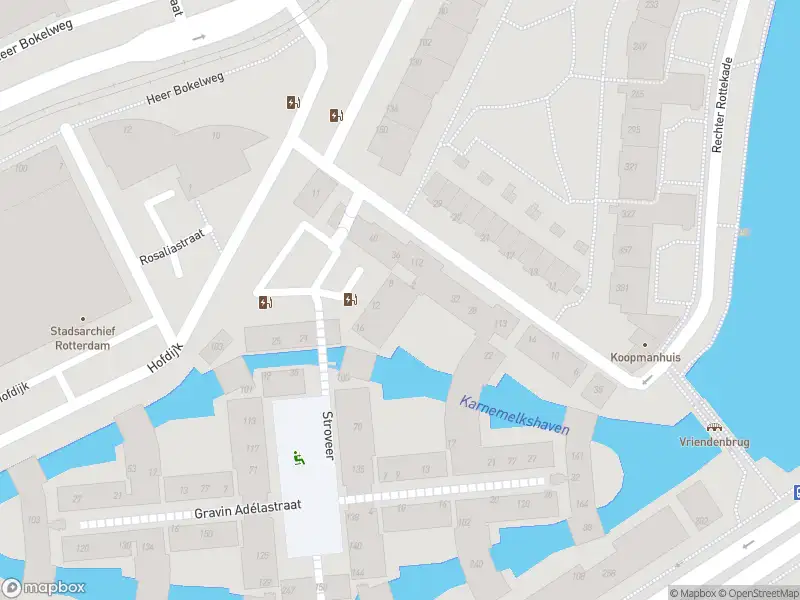 Ambulance met grote spoed naar de Stroveer in Rotterdam