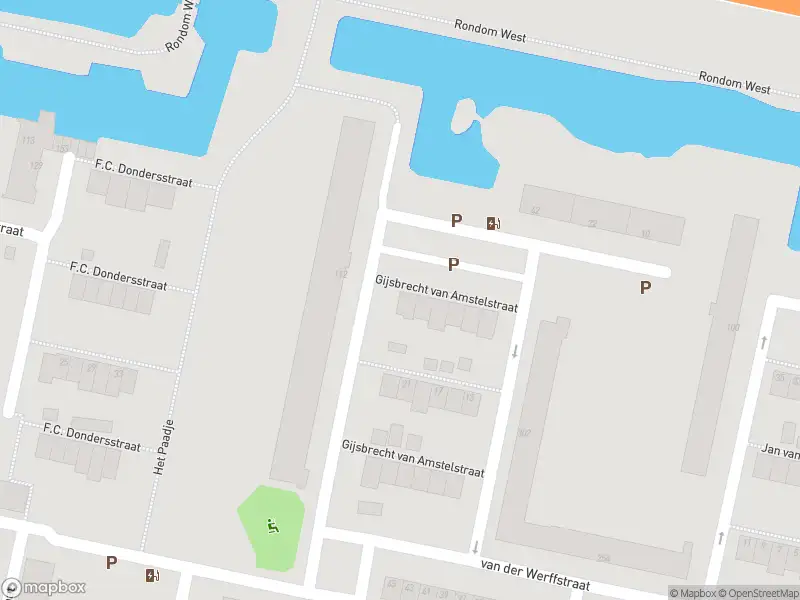 Ambulance met grote spoed naar de Gijsbrecht van Amstelstraat in Vlaardingen