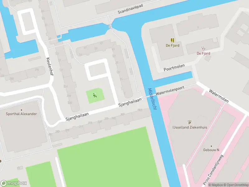 Ambulance met grote spoed naar de Scandinaviëpad in Rotterdam