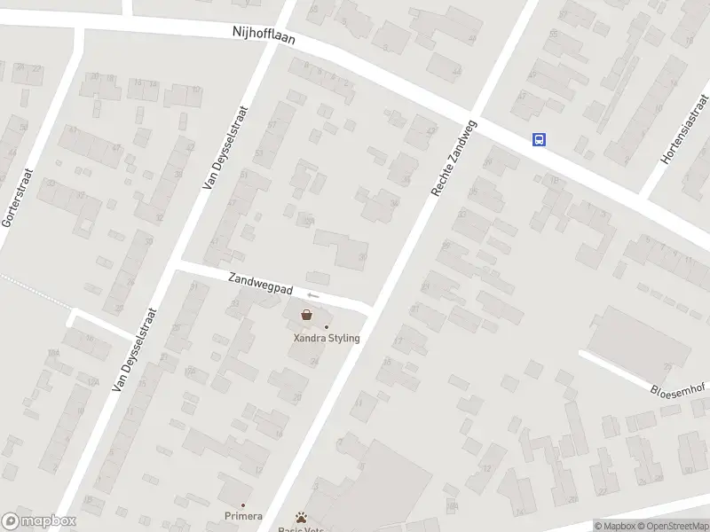 Ambulance met gepaste spoed naar de Rechte Zandweg in Dordrecht