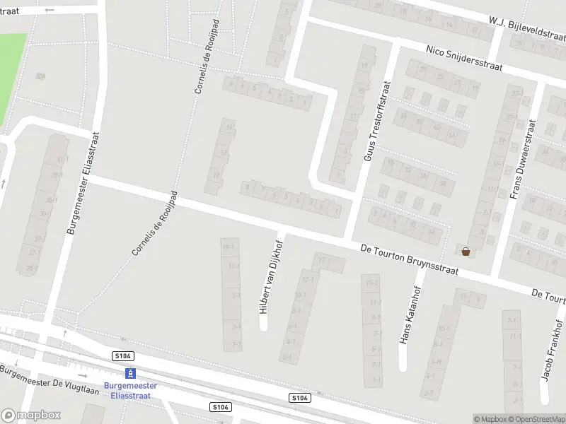 Ambulance met gepaste spoed naar de Burgemeester Fockstraat in Amsterdam