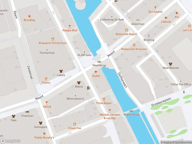 Ambulance met gepaste spoed naar de Meent in Rotterdam