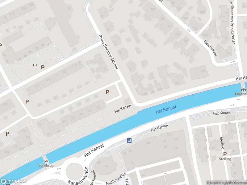 Brandweer met grote spoed naar de Prins Bernhardstraat in Assen vanwege waarnemen gaslucht