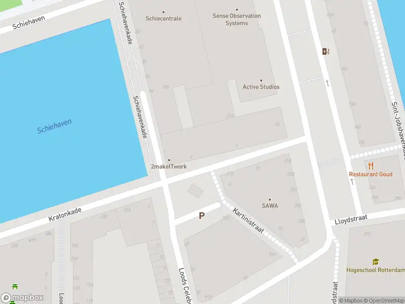 Ambulance met grote spoed naar de Kratonkade in Rotterdam