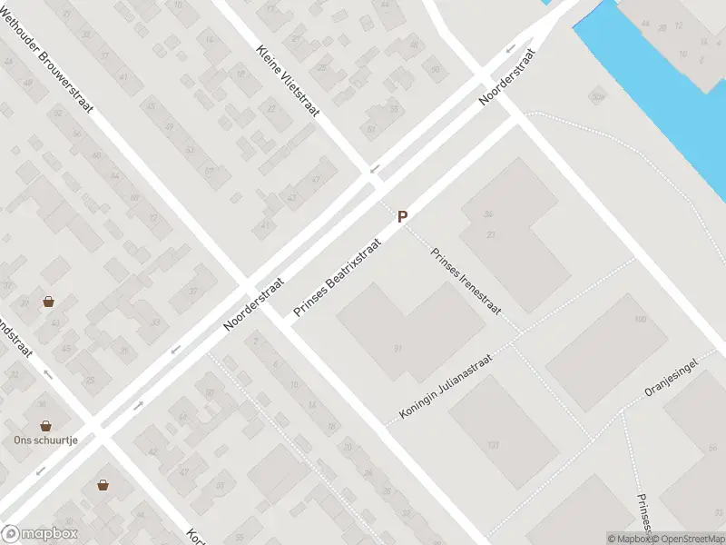 Ambulance met grote spoed naar de Noorderstraat in Krimpen aan den IJssel