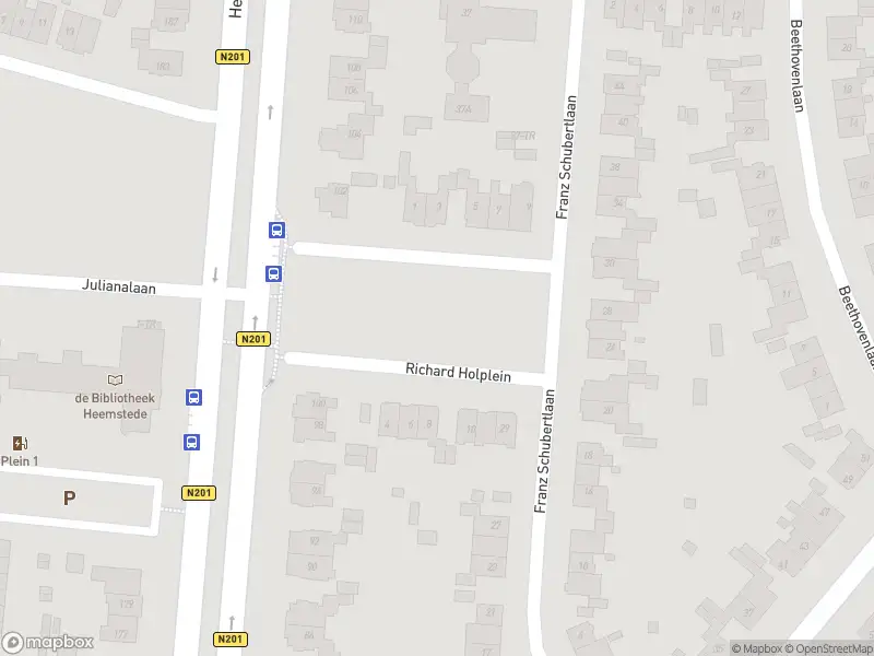 Ambulance met grote spoed naar de Johannes Vermeerstraat in Heemstede