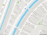 Ambulance met gepaste spoed naar de Multatulilaan in Alkmaar