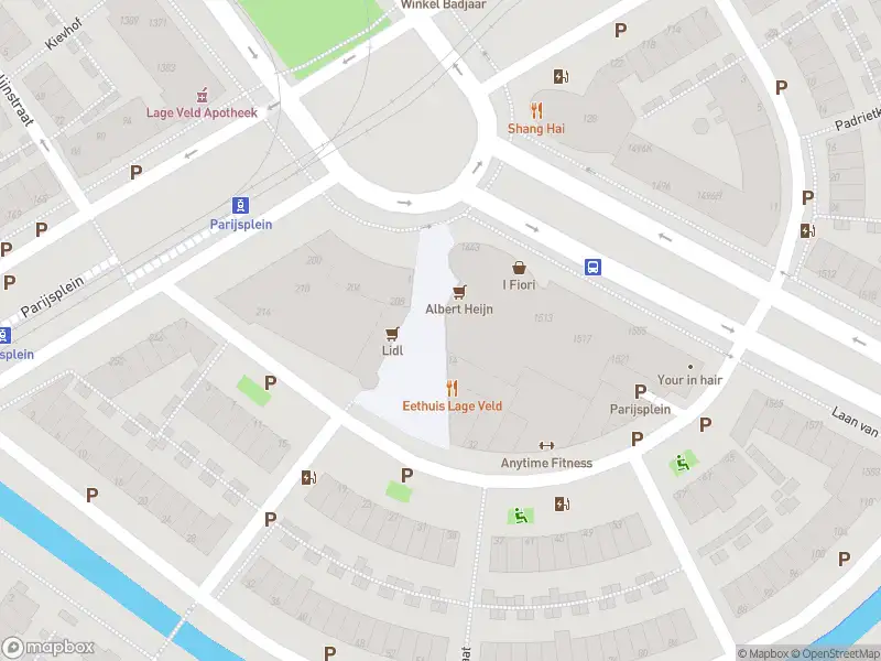 Ambulance met gepaste spoed naar de Parijsplein in 's-Gravenhage