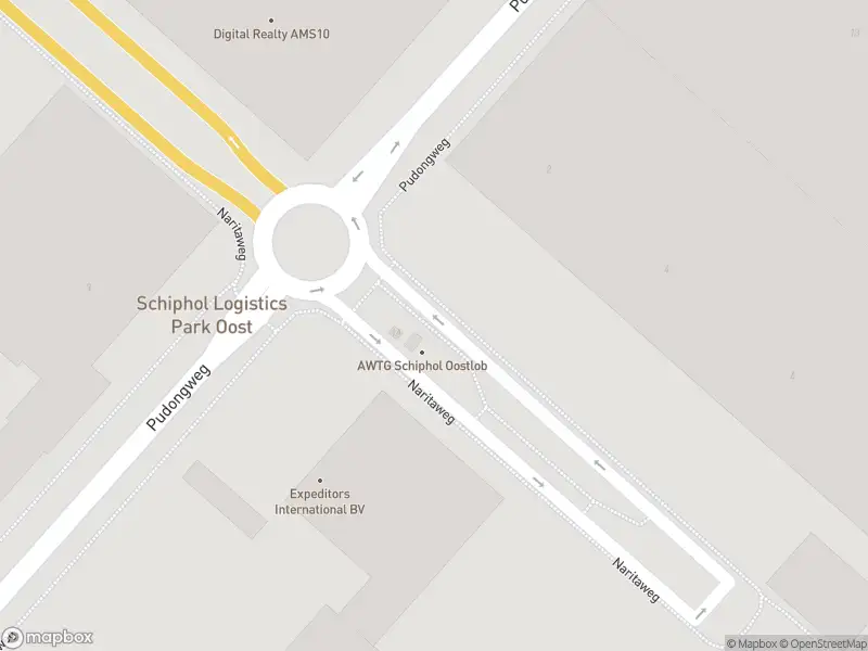 Ambulance met grote spoed naar de Naritaweg in Rozenburg