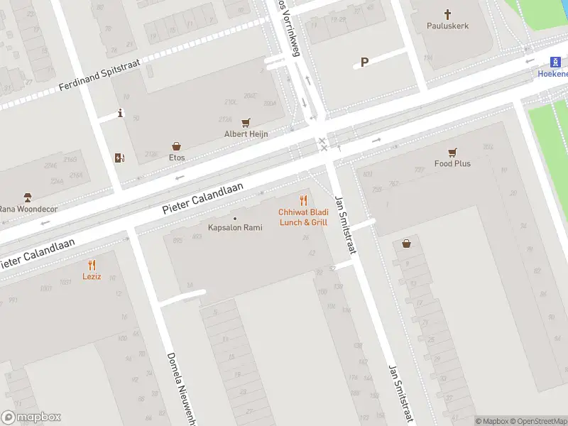 Ambulance met grote spoed naar de Pieter Calandlaan in Amsterdam