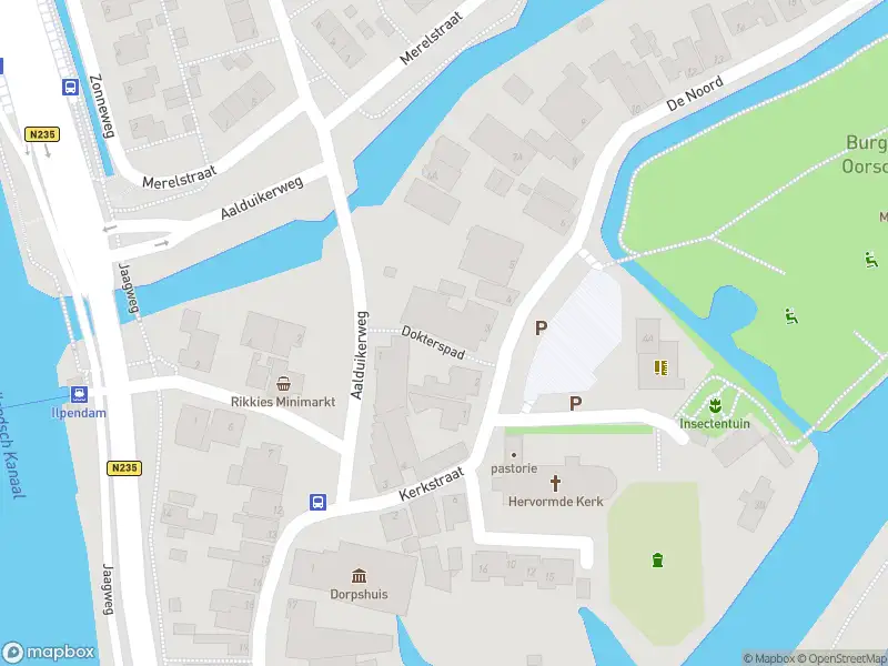 Ambulance met grote spoed naar de Dokterspad in Ilpendam