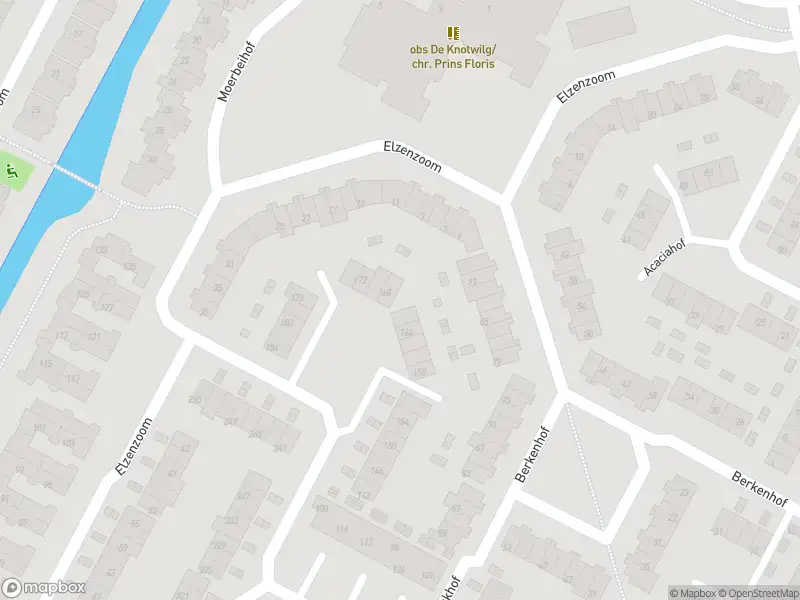 Ambulance met grote spoed naar de Elzenzoom in Papendrecht