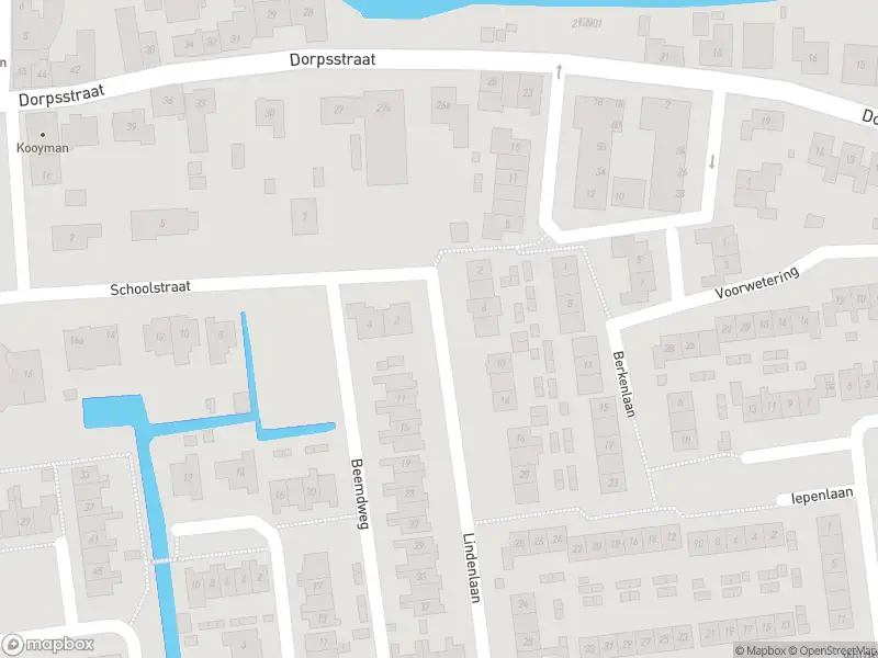 Ambulance met grote spoed naar de Lindenlaan in Oud-Alblas