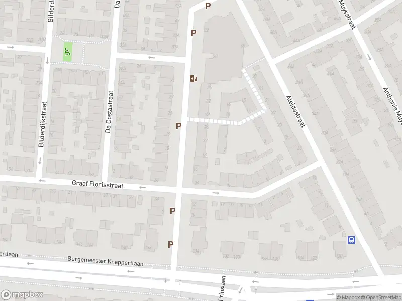 Ambulance met grote spoed naar de Jan van Avennesstraat in Schiedam