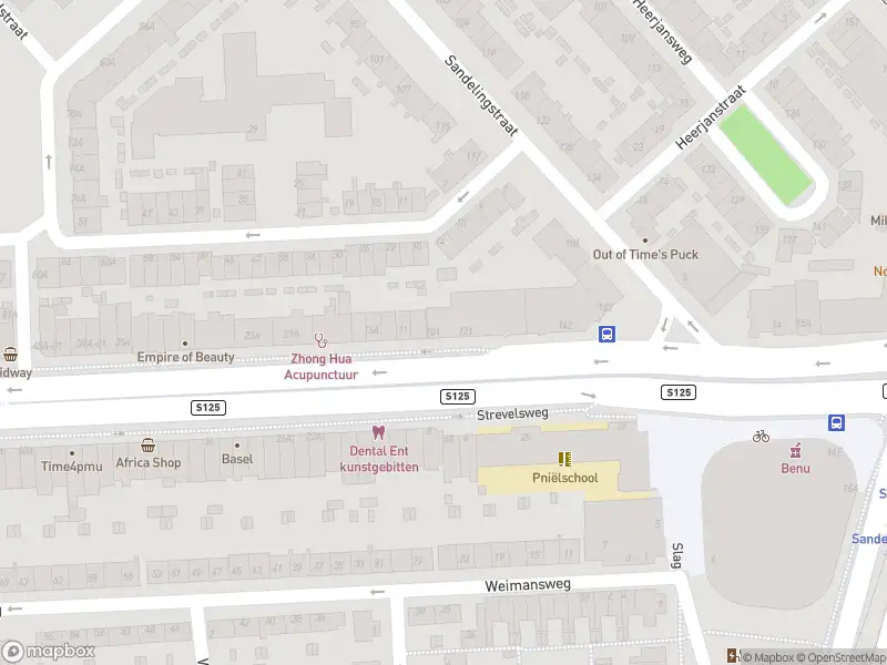 Ambulance met gepaste spoed naar de Sandelingplein in Rotterdam