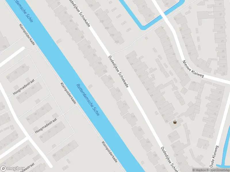 Ambulance met grote spoed naar de Oudedijkse Schiekade in Rotterdam